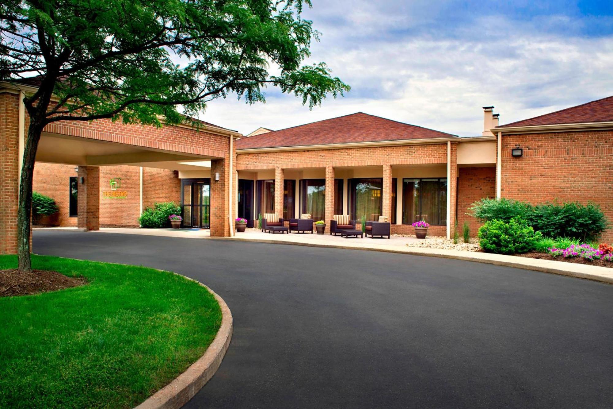 Courtyard By Marriott Hartford Windsor Airport Hotel Buitenkant foto