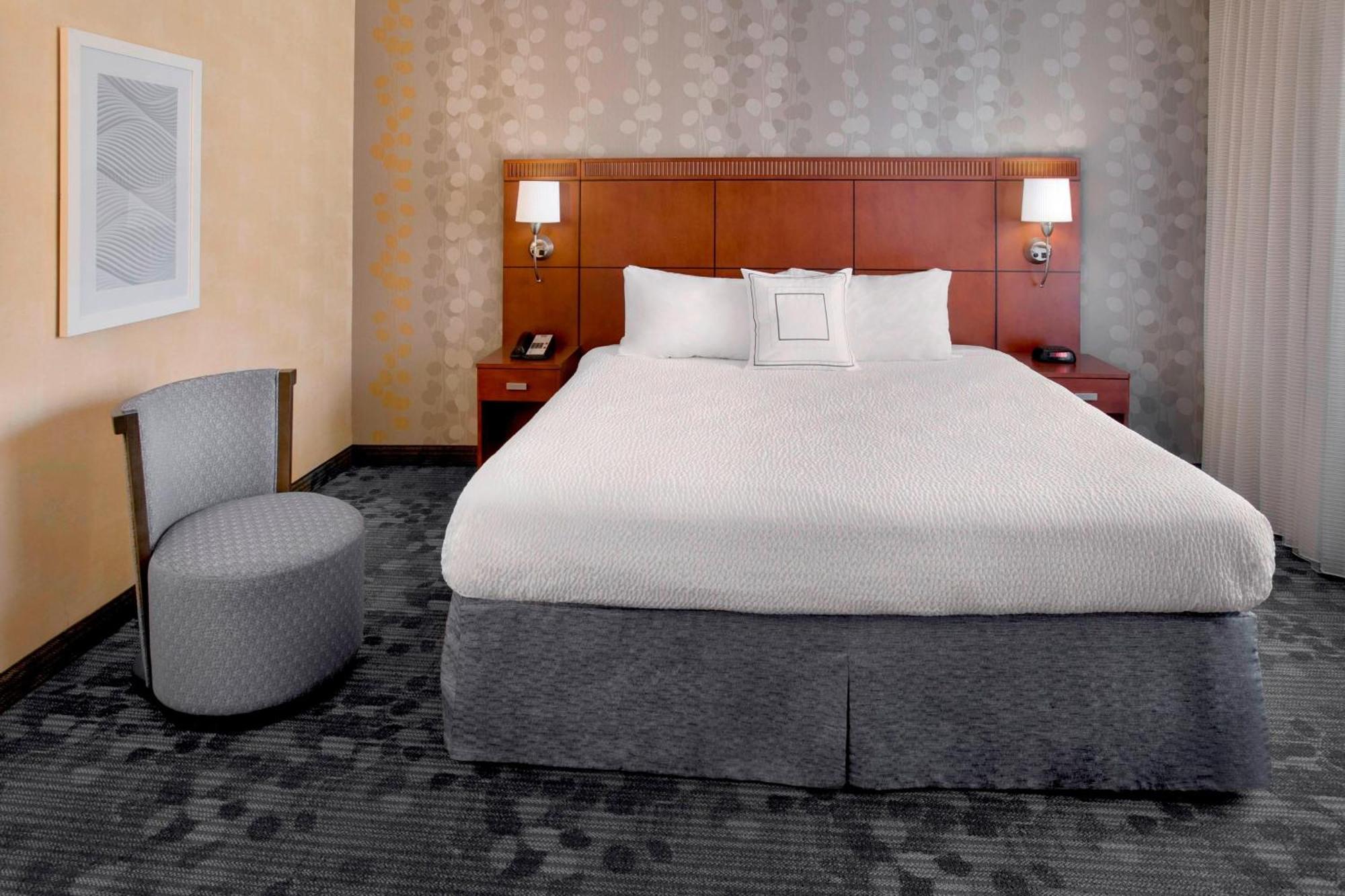Courtyard By Marriott Hartford Windsor Airport Hotel Buitenkant foto
